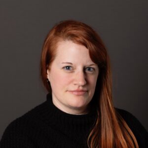 Caitlin Davis Headshot